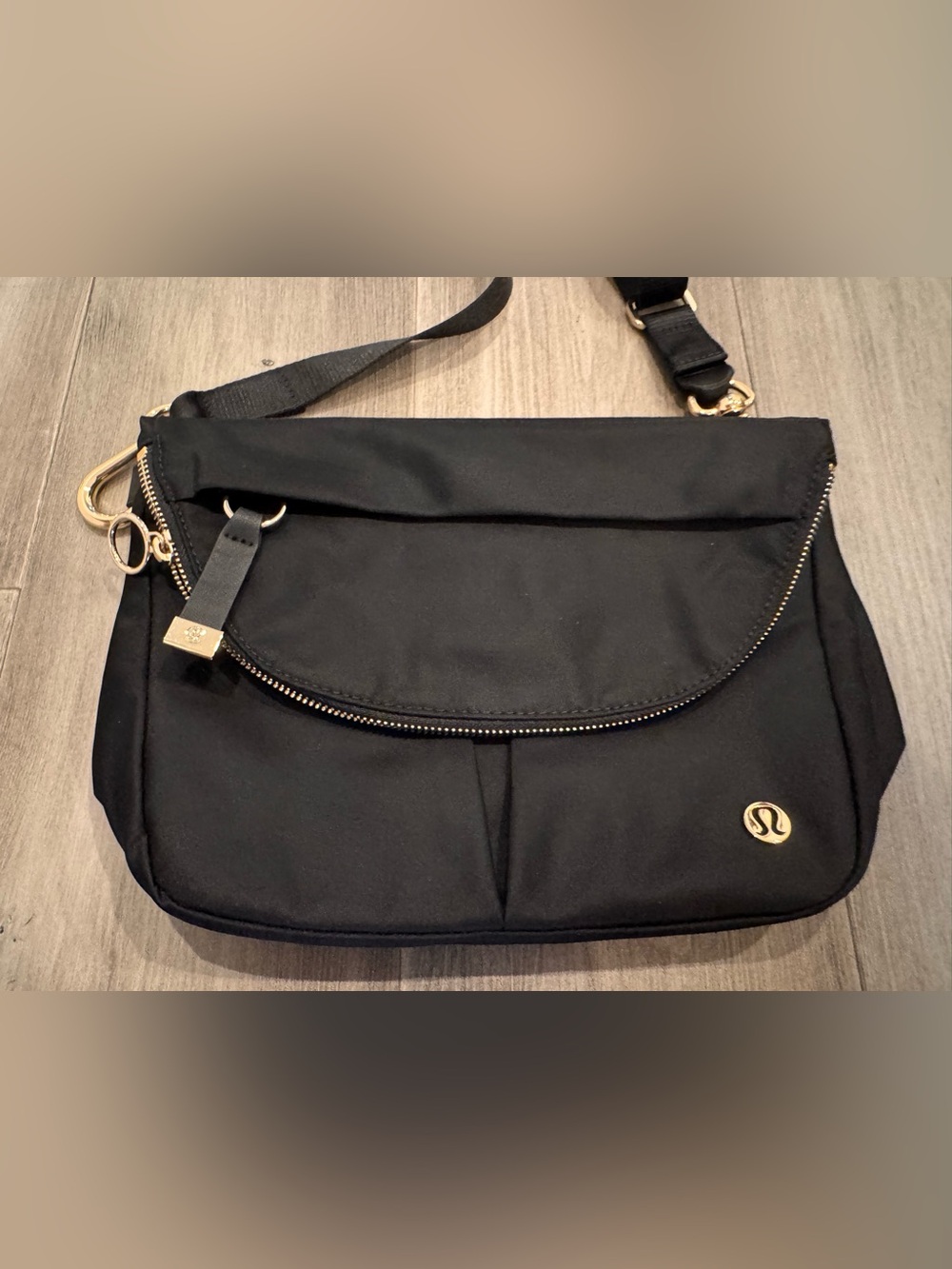 Lululemon all night festival crossbody bag Black - Picture 2 of 9